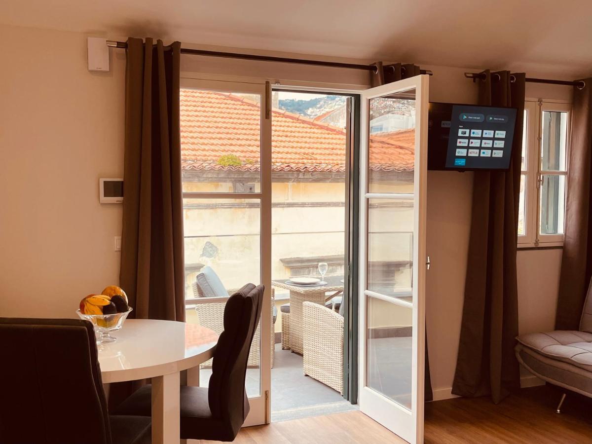 Living Funchal Apartments Bagian luar foto